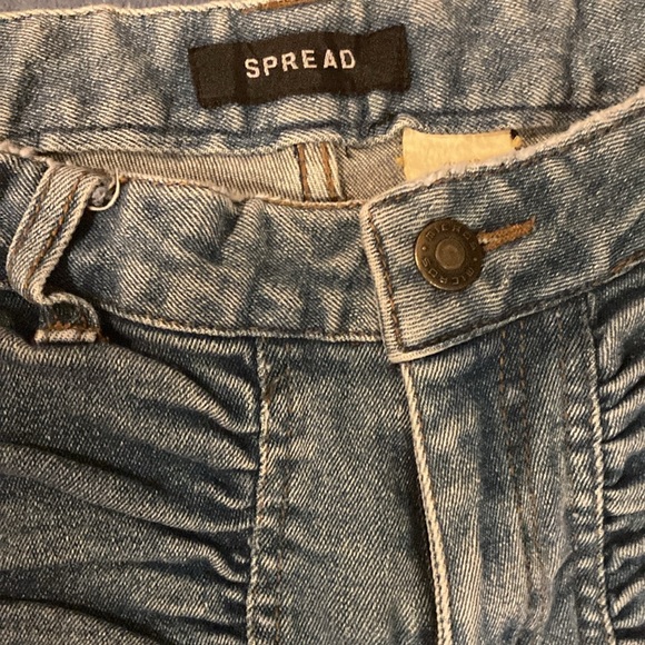 Stretchy quality, hip, hugging jeans with boot cut - Picture 7 of 8